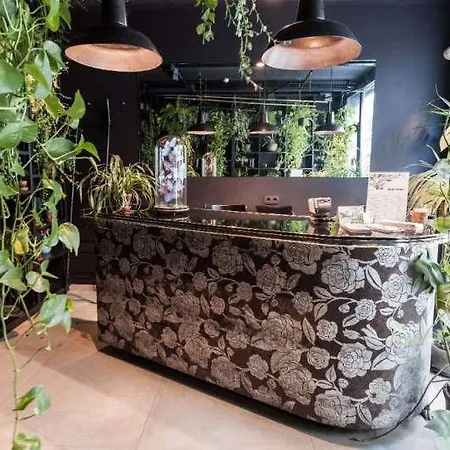 Latroupe Jardin Secret 3*