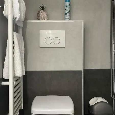 アパート Duplex Situe A 2min De La Gare Du Nord ブリュッセル