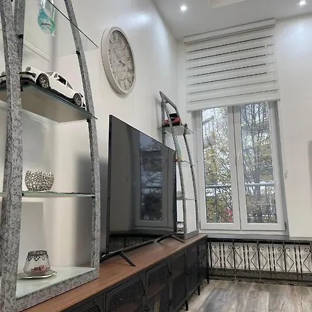 Duplex Situe A 2min De La Gare Du Nord *