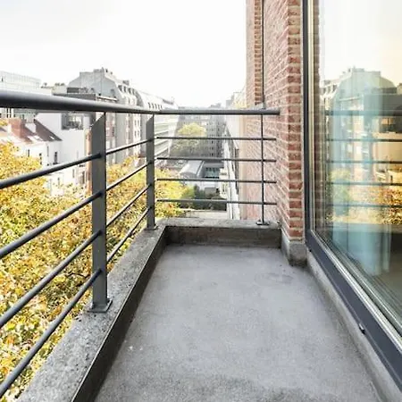 Beautiful 1br/1bar In E.u. District *