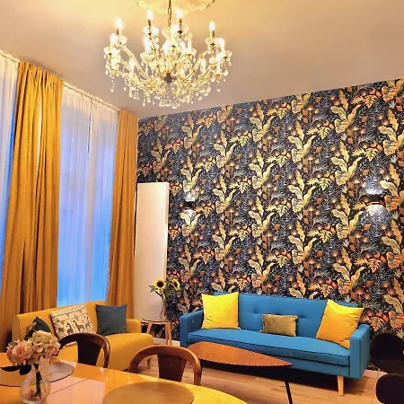 Brand New Camelia With Private Bathroom 3* Bryssel