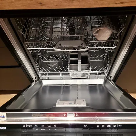 Brand New Camelia With Private Bathroom 3*