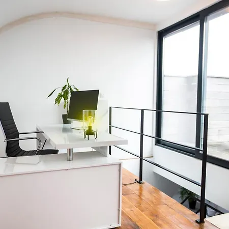Magnifique Penthouse 3 Chambres Dans Le Quartier Du Canal Appartement
