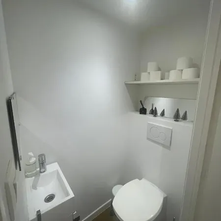 Pansiyon Quartos Privados Em Apartamento Compartilhado Em Brüksel
