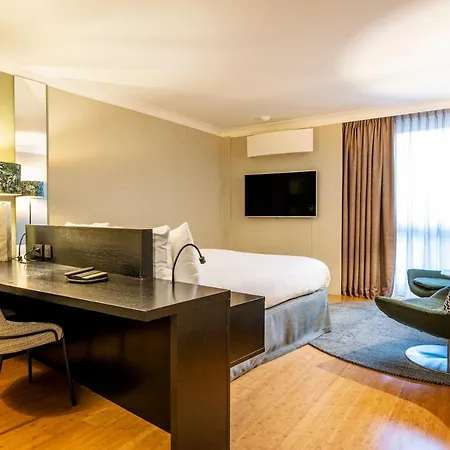 Brussels Airport By Ihg Hotel 4*