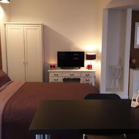Studio Cosy Avec Terrasse - Flagey Ixelles 布鲁塞尔