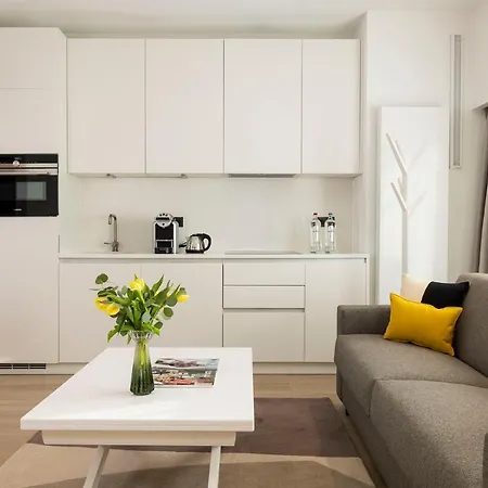 L-avenue فندق بروكسل