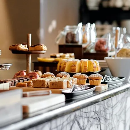 Juliana Hotel & Spa - Brussels Centre Брюссель