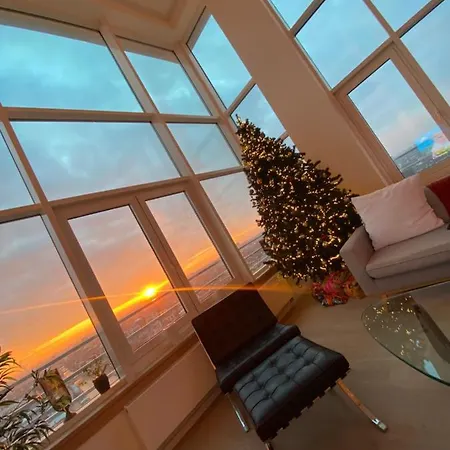 Private On An Espectacular And Unique View Shared Flat * Brusel