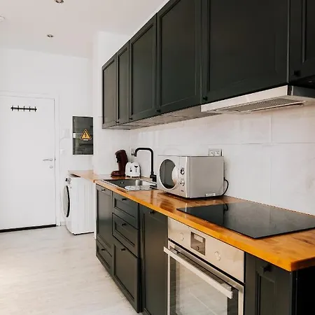 Cozy In بروكسل