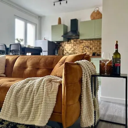 Appartement Lovely 2-bedroom Duplex W/ Balcony In Brussel