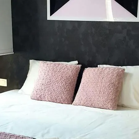 N°9 Boutique Apartment *