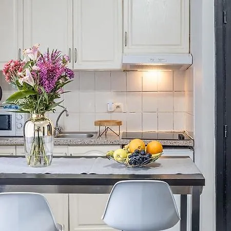 Gare Du Midi 31 דירה