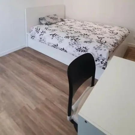 5 Minutes Du Centre Guest house *