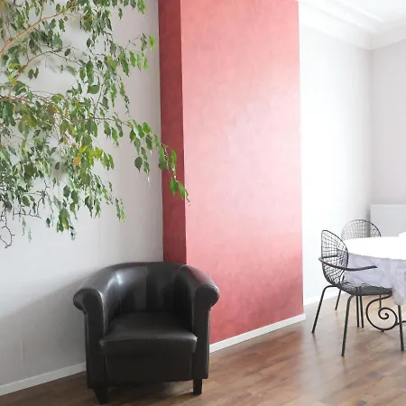 Loft Atypique Avec Terrasse Apartment