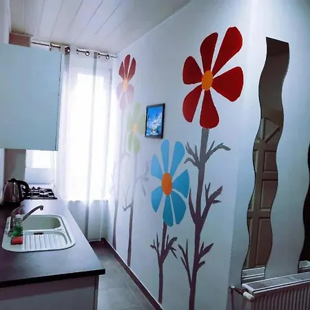 民宿 Cozy With Share The Bathroom And Kitchen