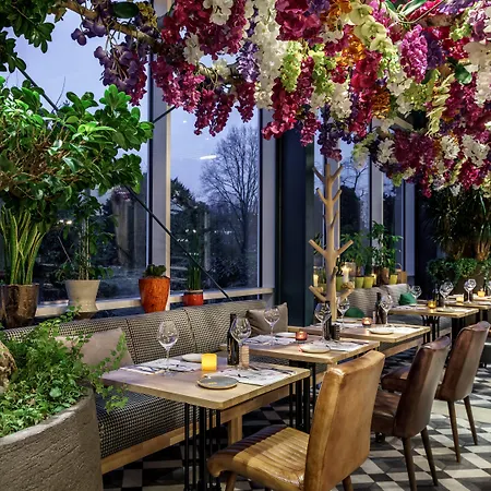 Hotel Holiday Brussels Airport By Ihg 4*
