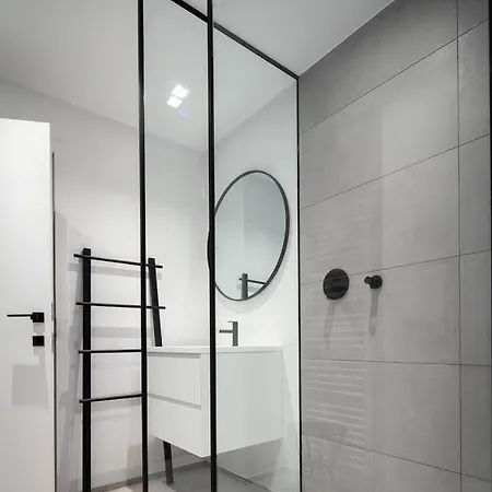 Bedrooms Fully Equipped In A Beautiful House Saint-Gilles