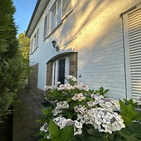 House Of Tanya Bed & Breakfast
