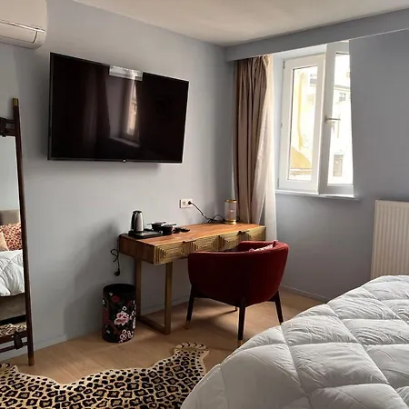 La Piece Otel *