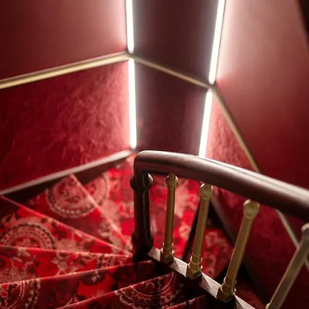 Hotel a capsule The Place