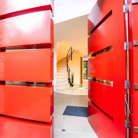 Villa Havre De Paix A :piscine, Sauna, Jacuzzi *