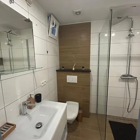 Elegance & Comfort Brand New Near To Atomium דירה