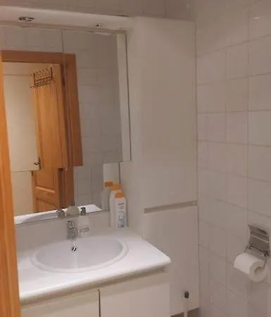 Charming 1-bedroom Apartamento Bruxelas
