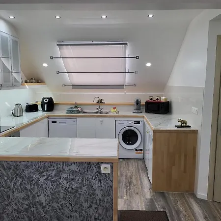 公寓 Duplex Elegant Situe A 1min De La Gare Du Nord 布鲁塞尔