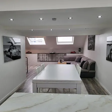 Duplex Elegant Situe A 1min De La Gare Du Nord 布鲁塞尔