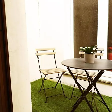 Stylish Duplex In The Heart Of Centre *