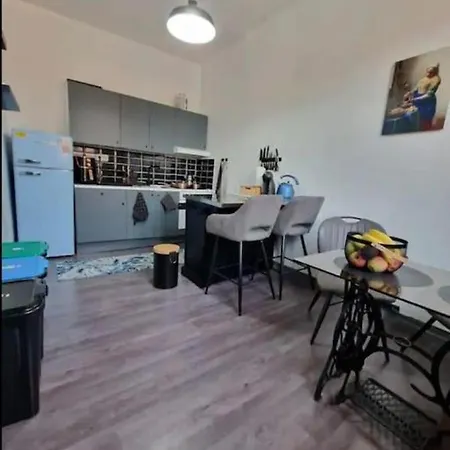 Apartament Ailes Center 3 *