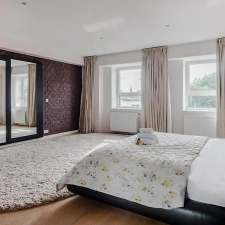 Penthouse Prestige