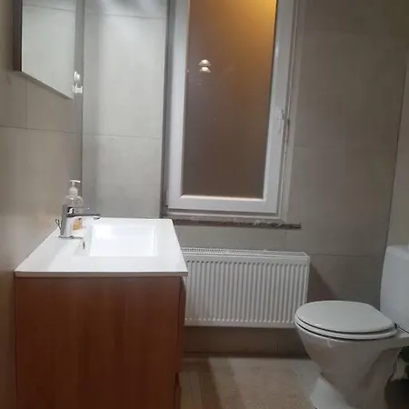 Evere House Nyaraló *