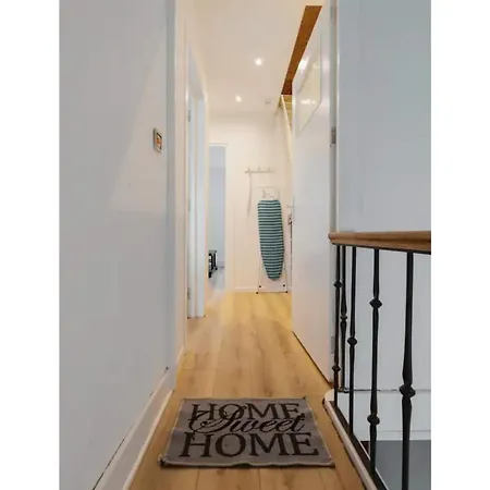 Beautiful Fully Renovated *