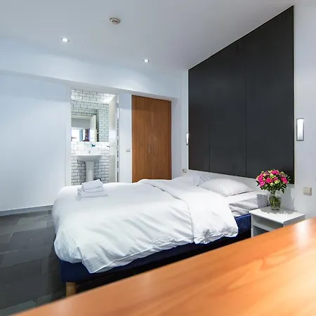 Azimut Flathotel شقة فندقية بروكسل