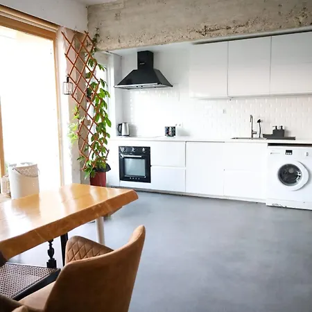 Furnished - Bright, Modern In Brussels, 15 Minutes Walk From The Atomium 아파트 브뤼셀