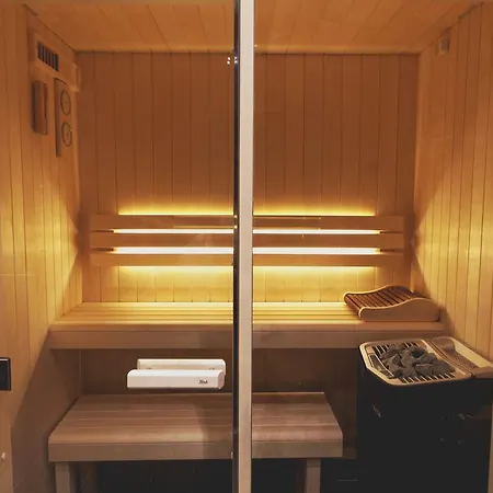 Aparthotel Secret Suites 3*