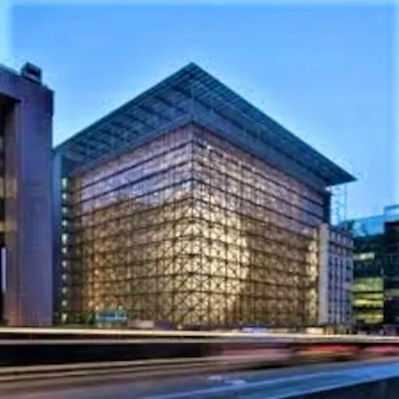 Modern In Molenbeek-saint-jean / 77 M² / Parking Lejlighed Bruxelles