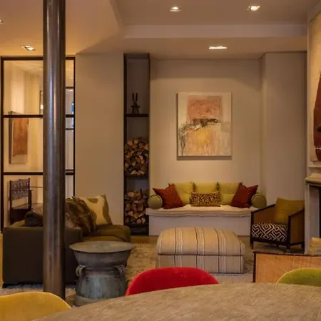 1000m2 With Indoor Pool *