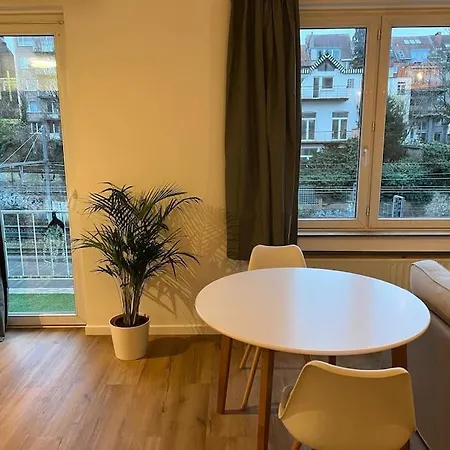 Beautiful Flat In Etterbeek * Brüksel