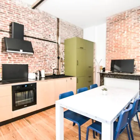 Πανσιόν Cozy And Confortable Near Station