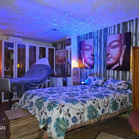 Zen Atomium Et Palais De L'exposition 브뤼셀