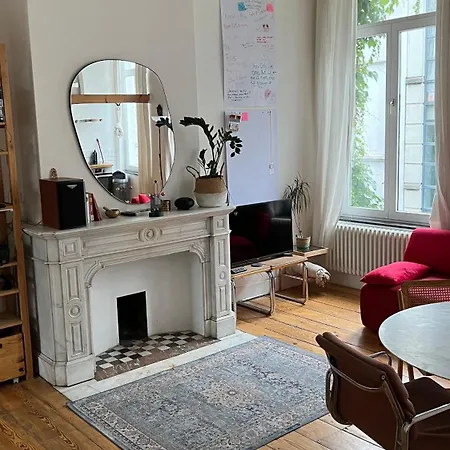 Arti Louise/flagey/centre Apartamento