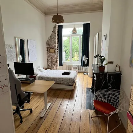 Arti Louise/flagey/centre Apartman