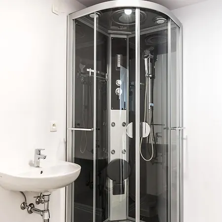Apartmán In Brussels, Degroux By Homenhancement Sa *