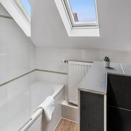 Lantsheere 11 - Self Check In By Homenhancement