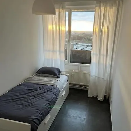 Meuble 92m2 + 2 Terrasses Daire Brüksel