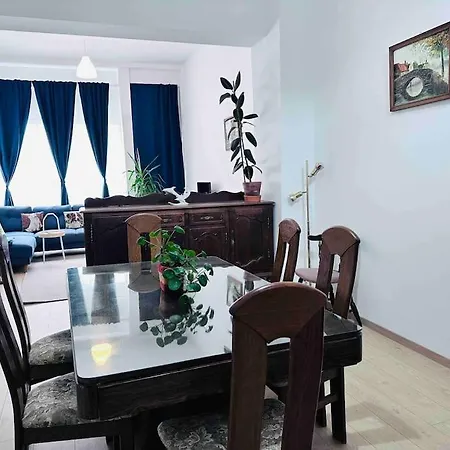 Lägenhet Cosy Pres Du Centre