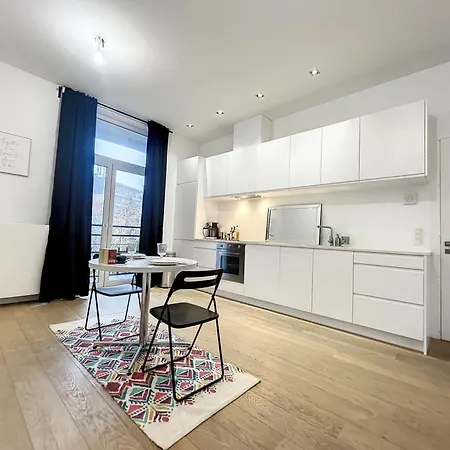 Elegant Flat Cinquantenaire * Брюссель